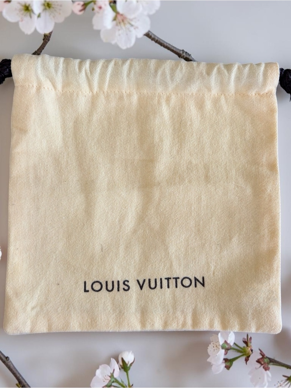 Louis Vuitton Cream Drawstring Dust Pouch